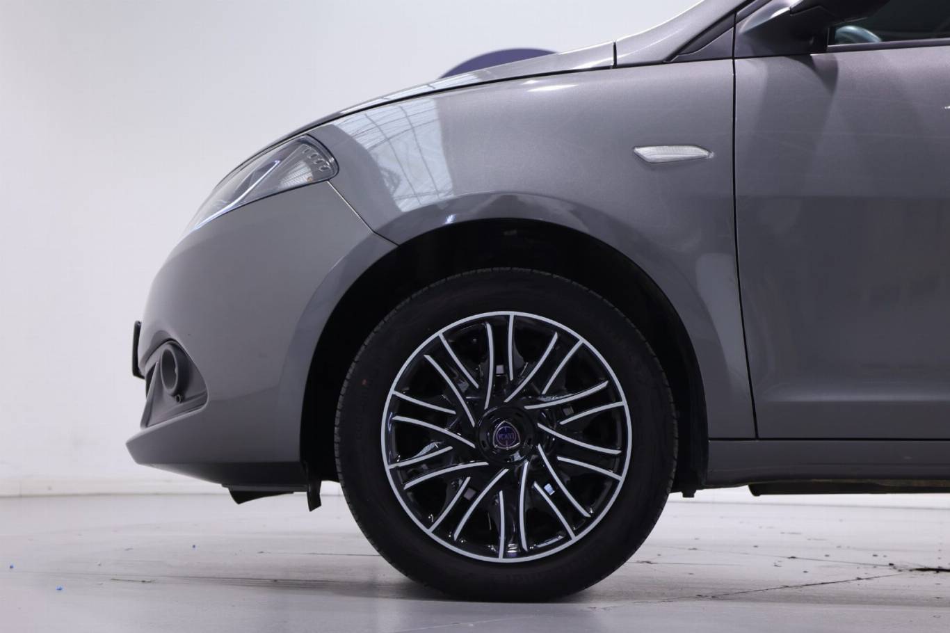 LANCIA Ypsilon 18