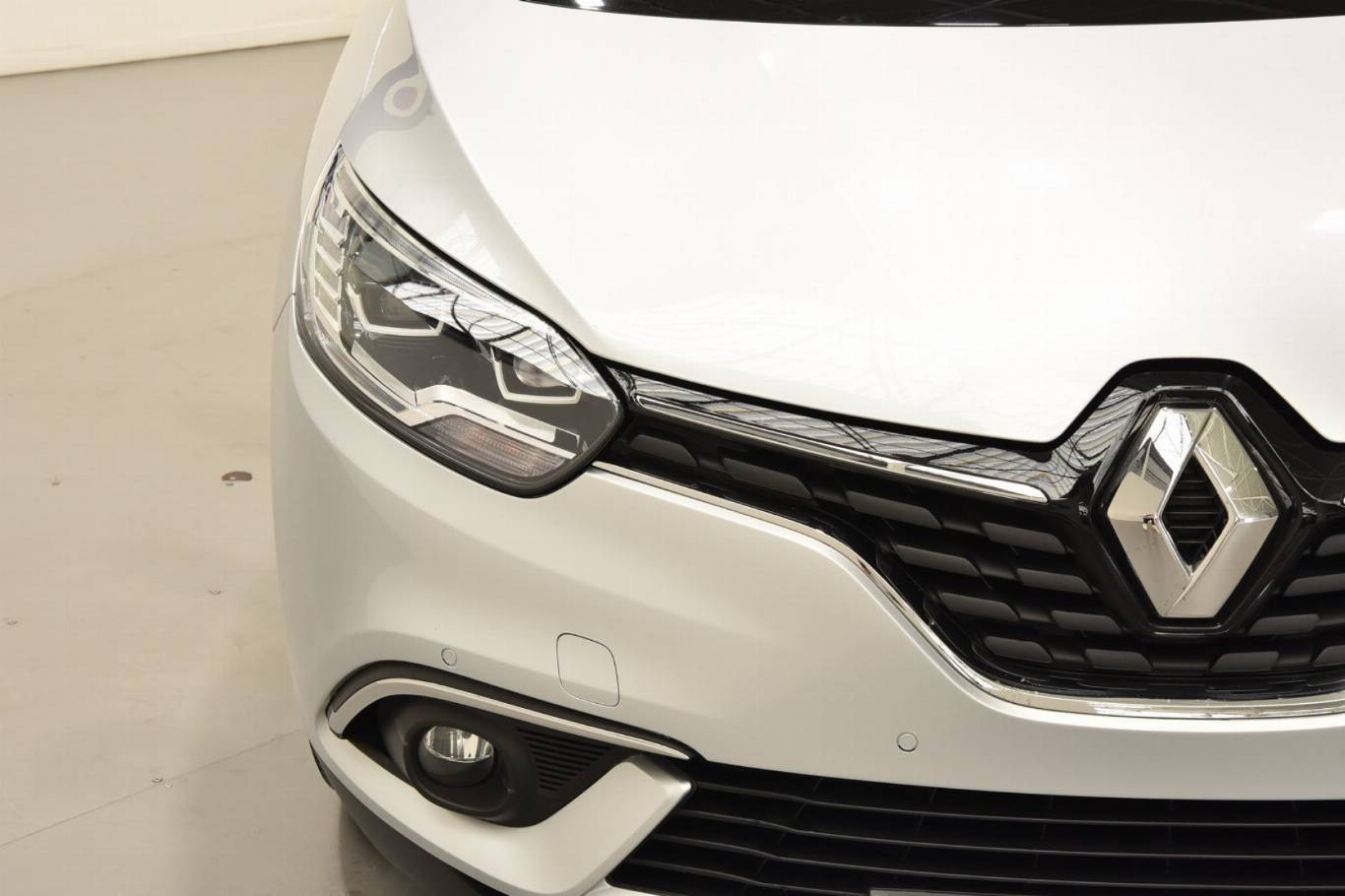 RENAULT Grand Scenic 12