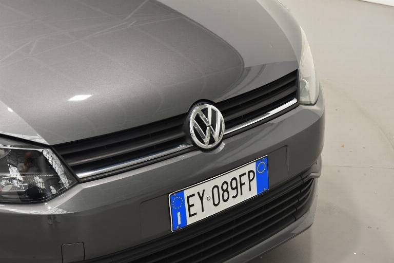 VOLKSWAGEN Polo 14