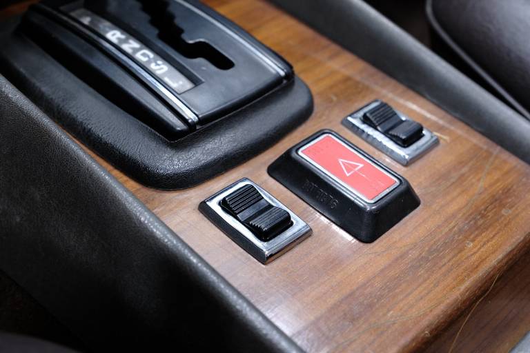 MERCEDES-BENZ SL 380 26