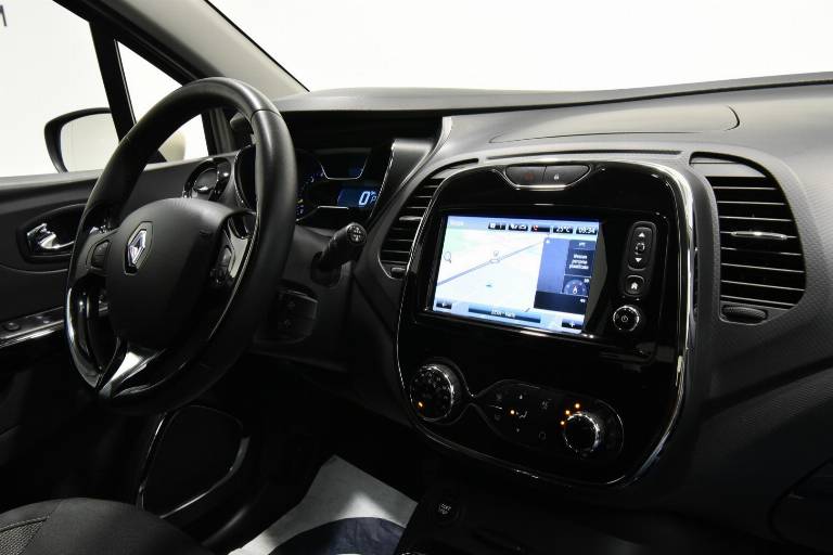 RENAULT Captur 28