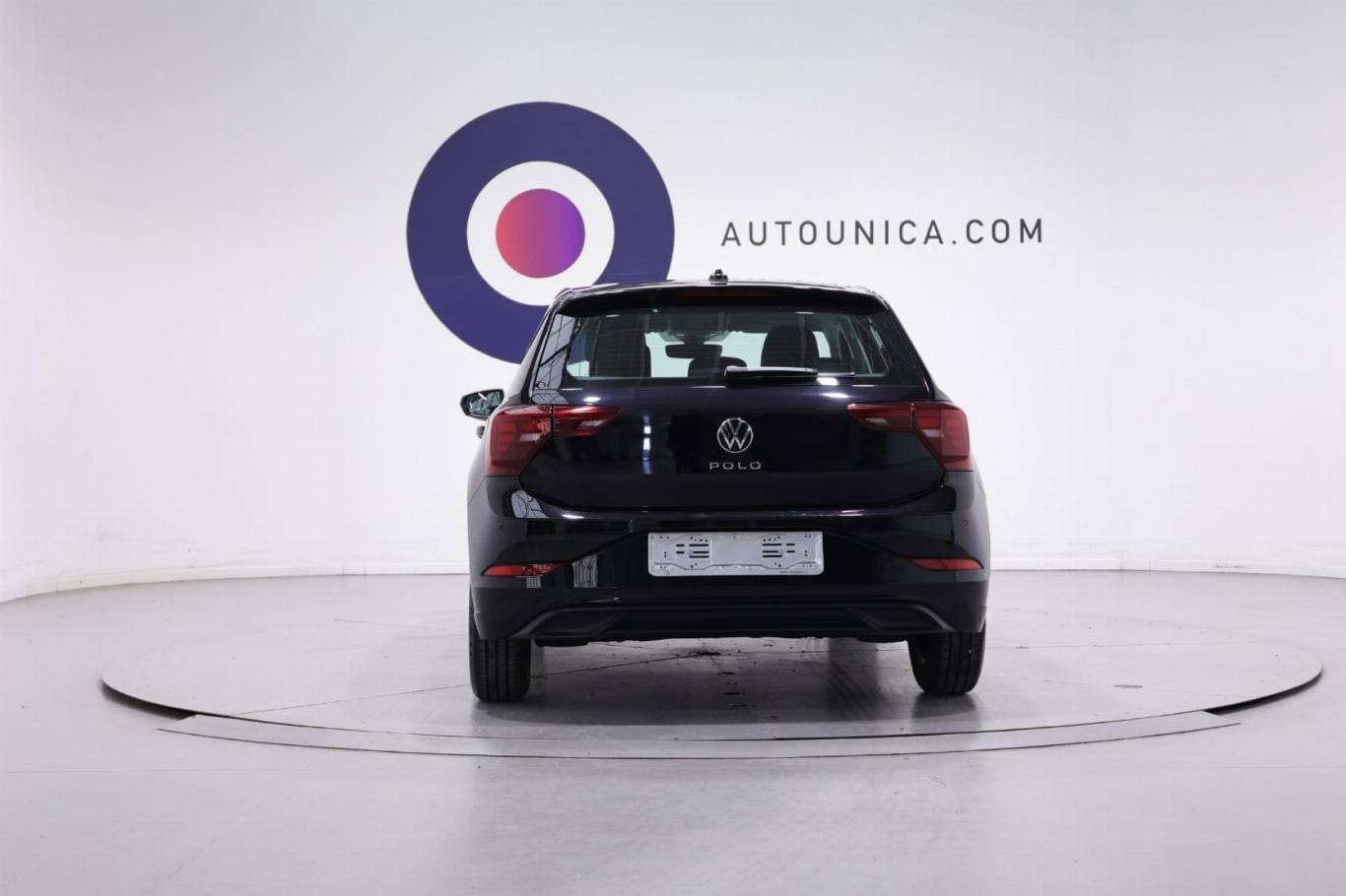 VOLKSWAGEN Polo 16