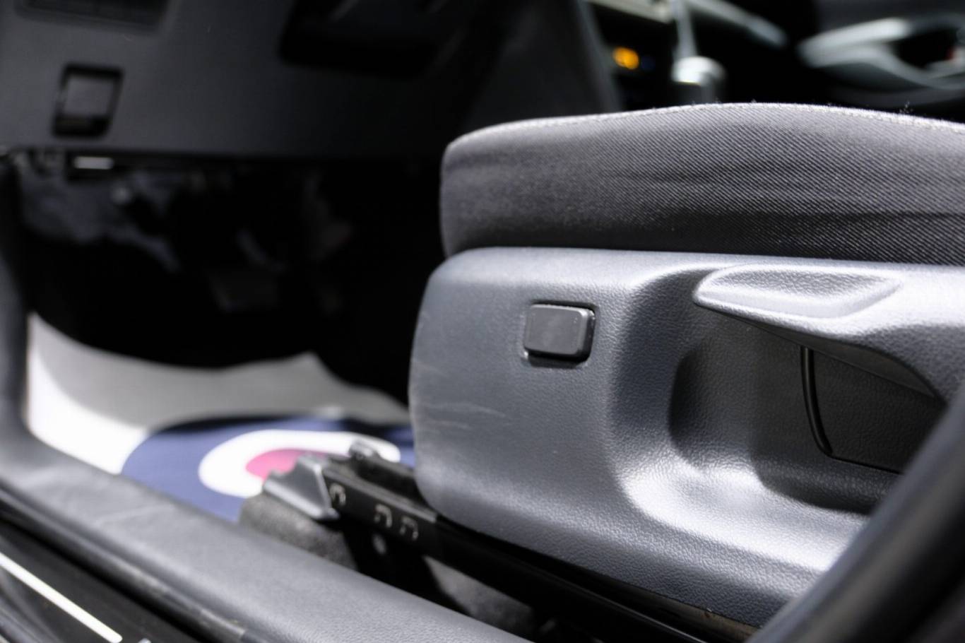 TOYOTA Yaris Cross 21