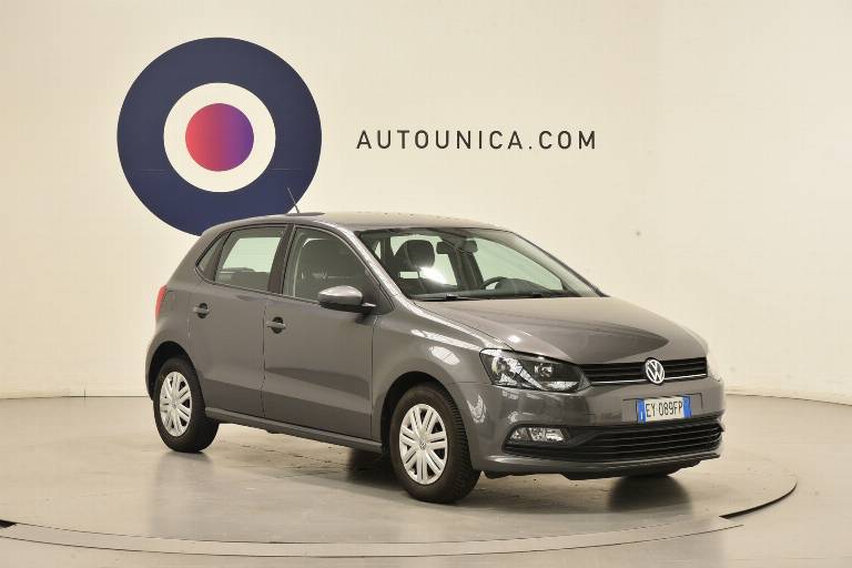 VOLKSWAGEN Polo 29