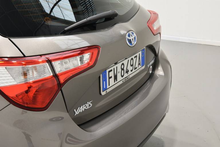 TOYOTA Yaris 52
