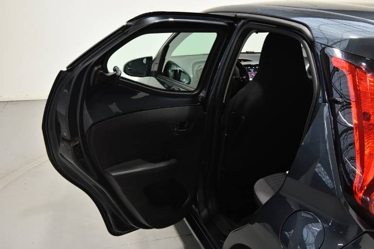 TOYOTA Aygo 24