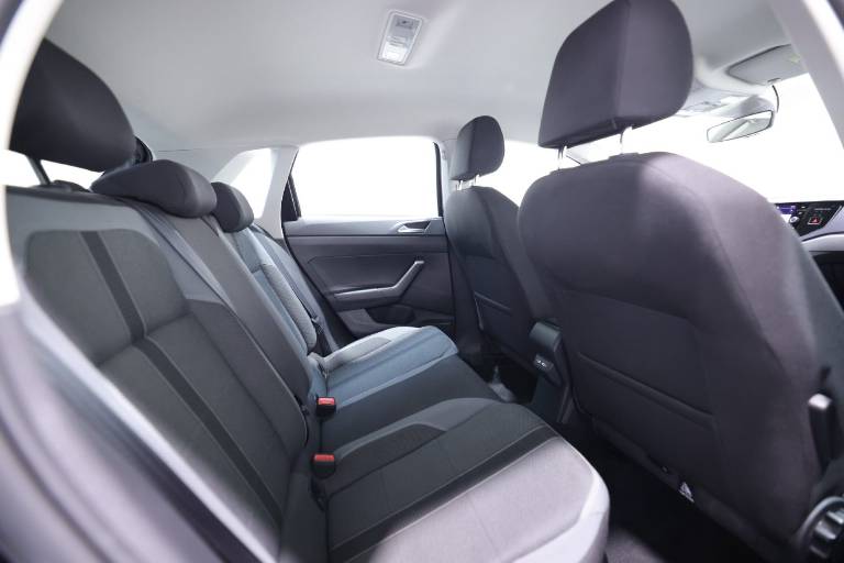 VOLKSWAGEN Polo 50