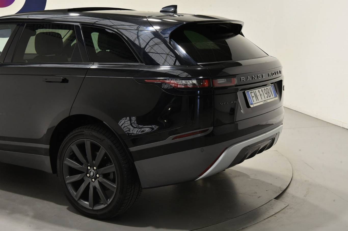 LAND ROVER Range Rover Velar 24
