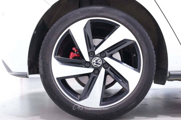 VOLKSWAGEN Polo 19