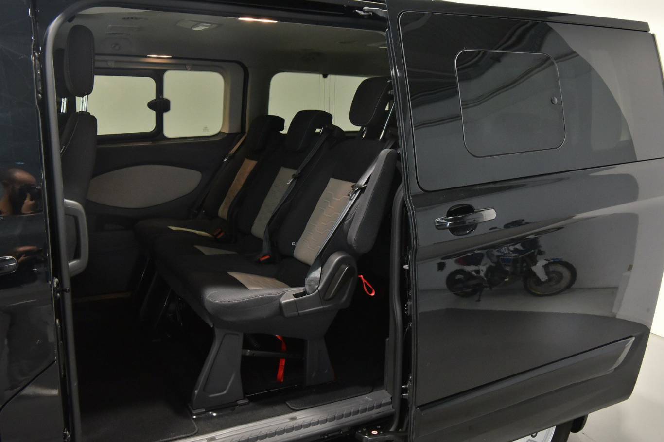 FORD Tourneo Custom 12