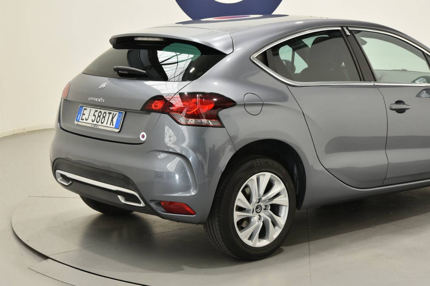 DS AUTOMOBILES DS 4 18