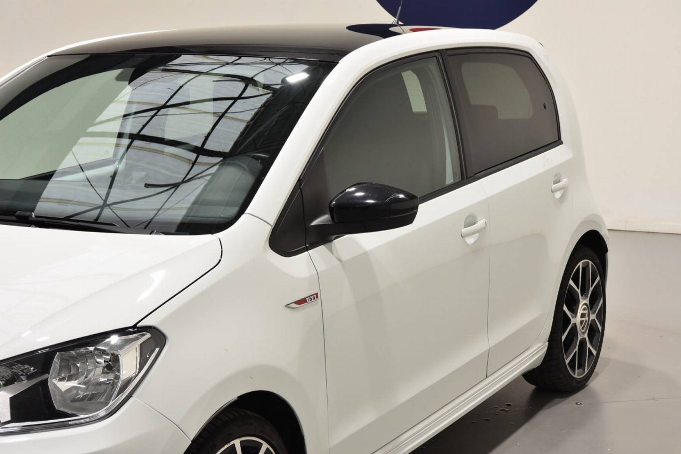 VOLKSWAGEN Up! 42