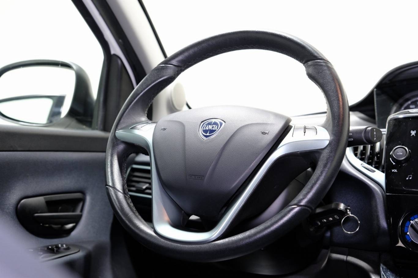 LANCIA Ypsilon 41