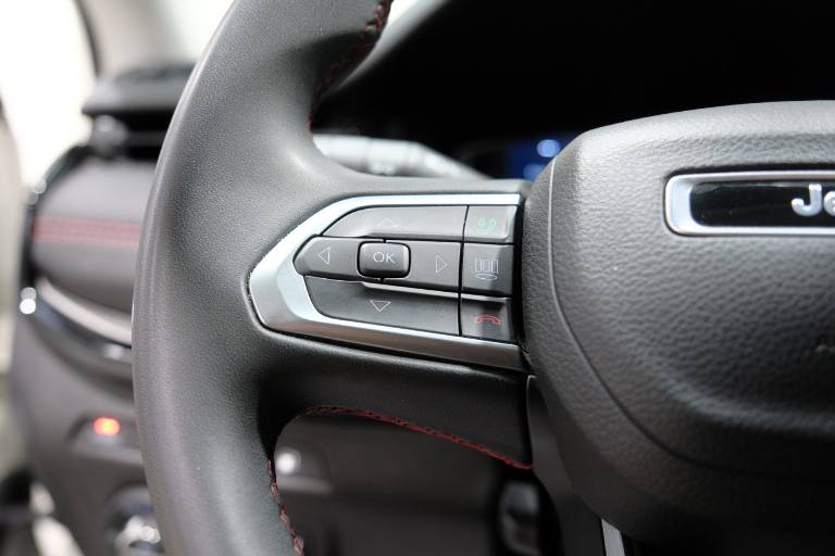 JEEP Compass 21