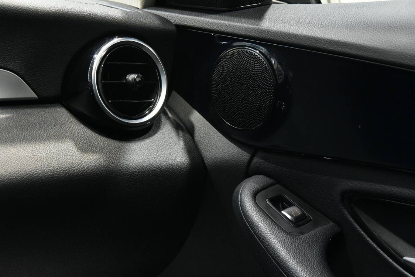 MERCEDES-BENZ C 220 49