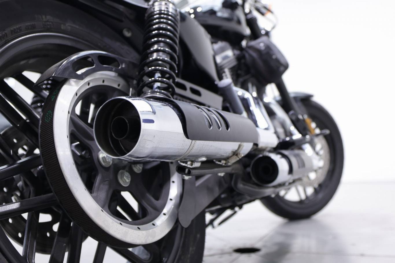 HARLEY-DAVIDSON XL 1200 T 18