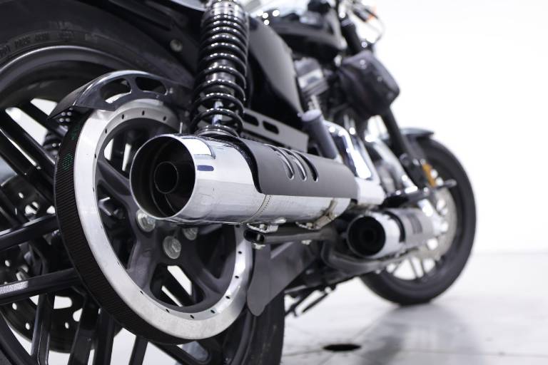 HARLEY-DAVIDSON XL 1200 T 18