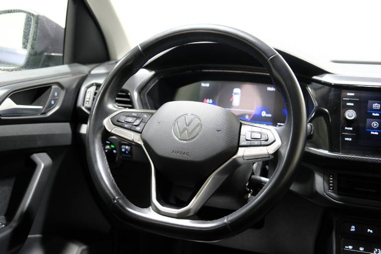 VOLKSWAGEN T-Cross 37