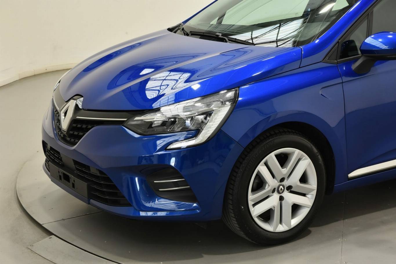 RENAULT Clio 33