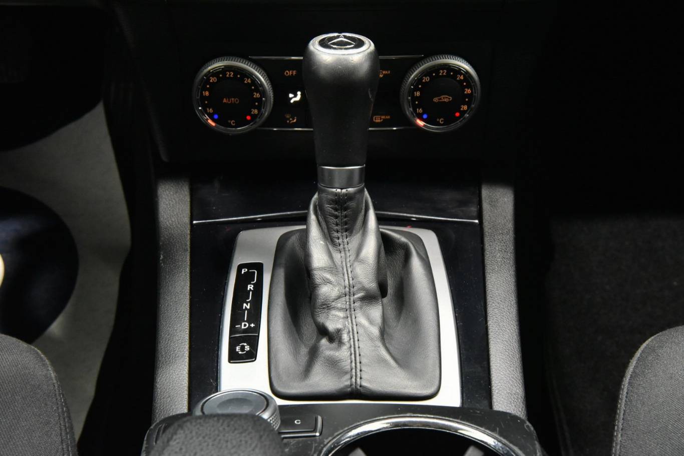 MERCEDES-BENZ GLK 220 9