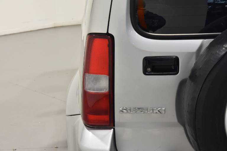 SUZUKI Jimny 26