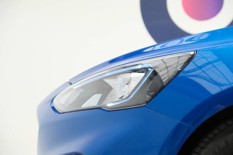 FORD Focus 13