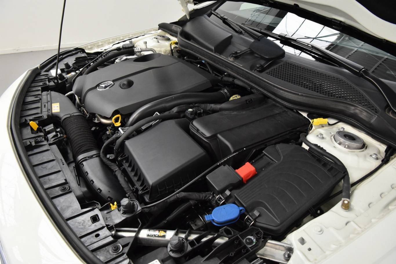 MERCEDES-BENZ GLA 200 52