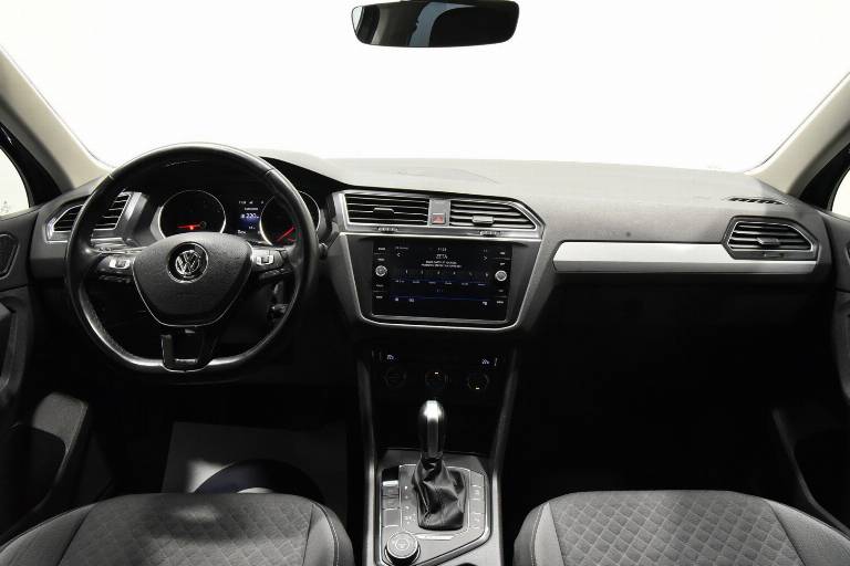 VOLKSWAGEN Tiguan 22
