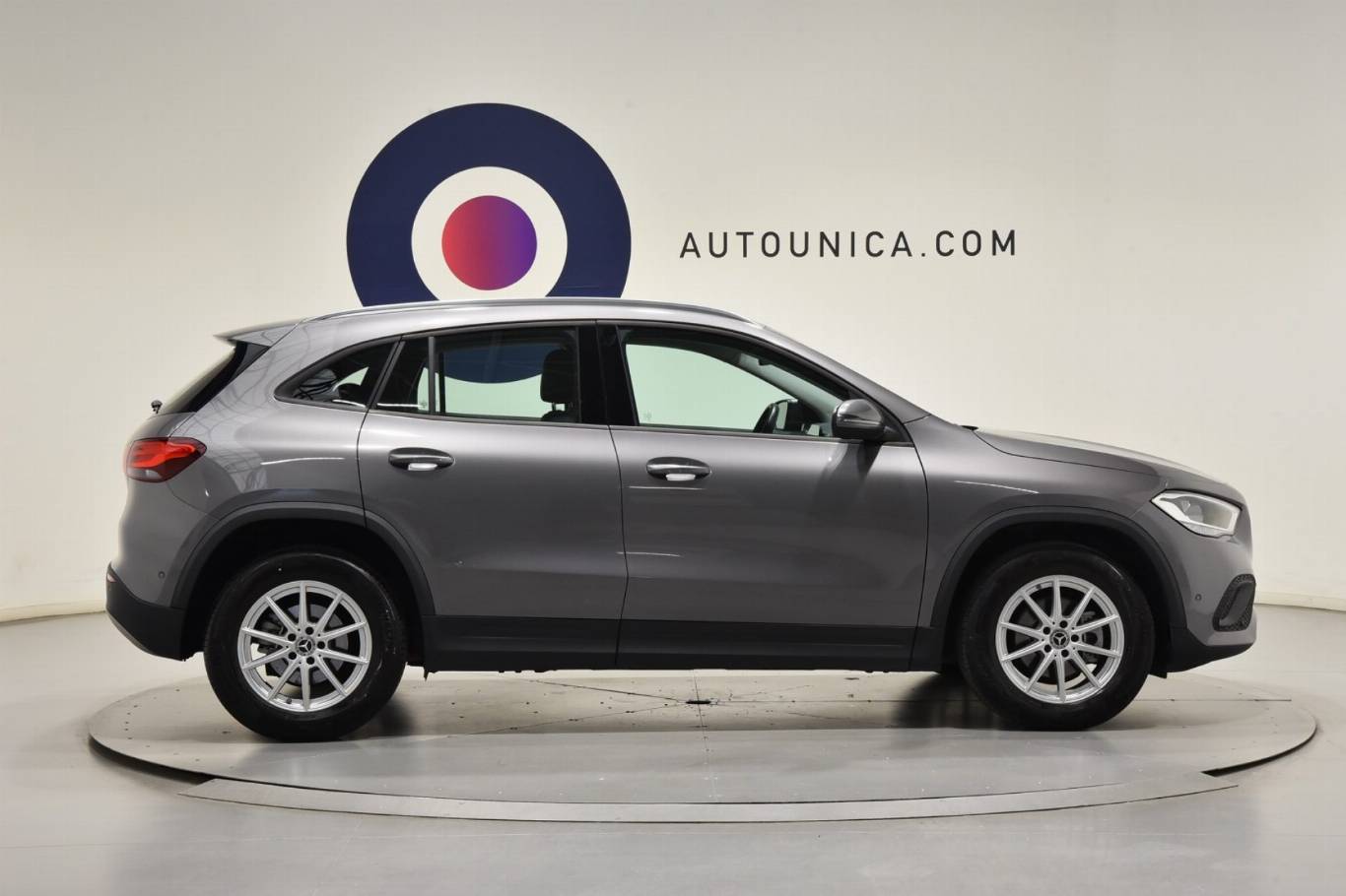 MERCEDES-BENZ GLA 180 12