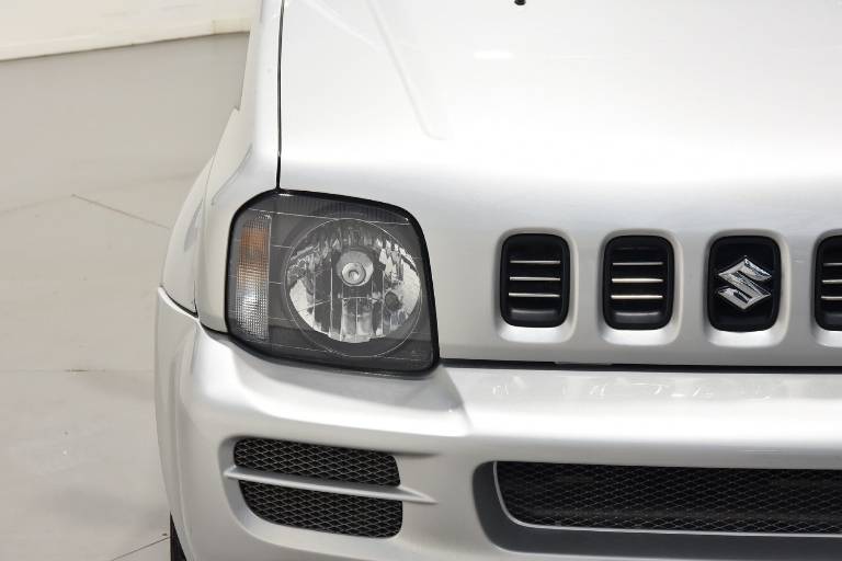 SUZUKI Jimny 23