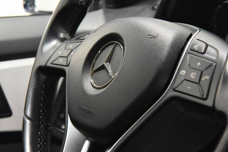 MERCEDES-BENZ GLK 220 41