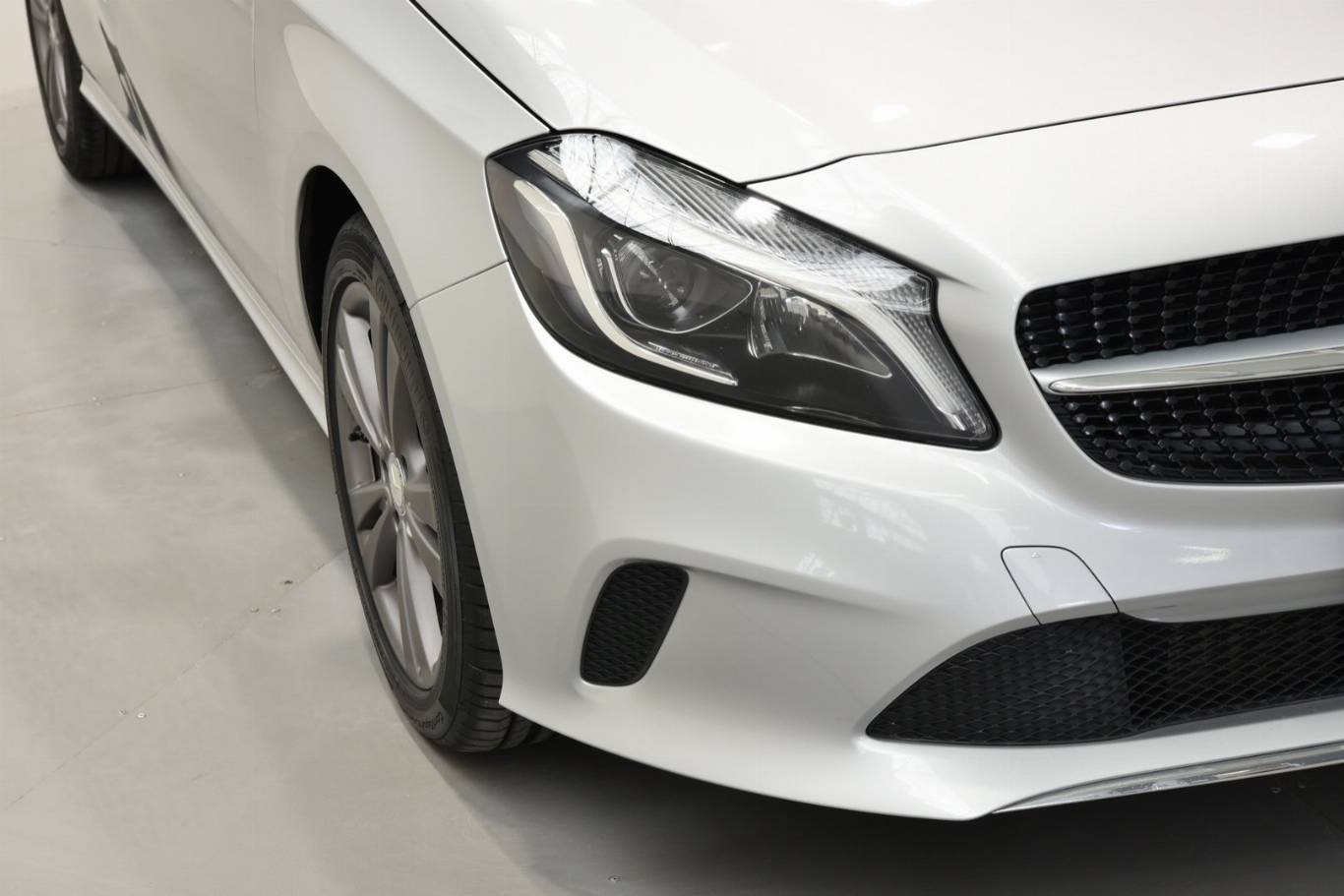 MERCEDES-BENZ A 180 58