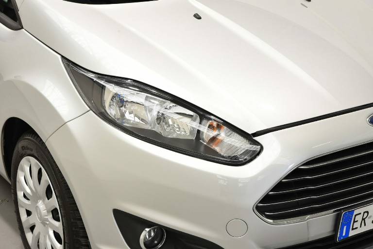 FORD Fiesta 31