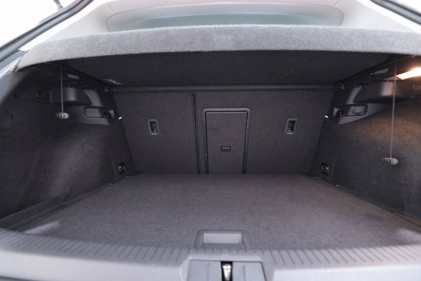 VOLKSWAGEN Golf 44