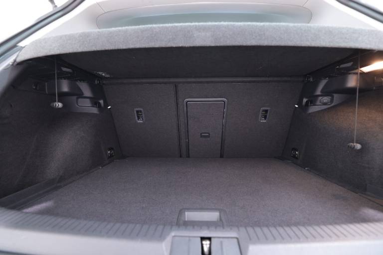 VOLKSWAGEN Golf 44