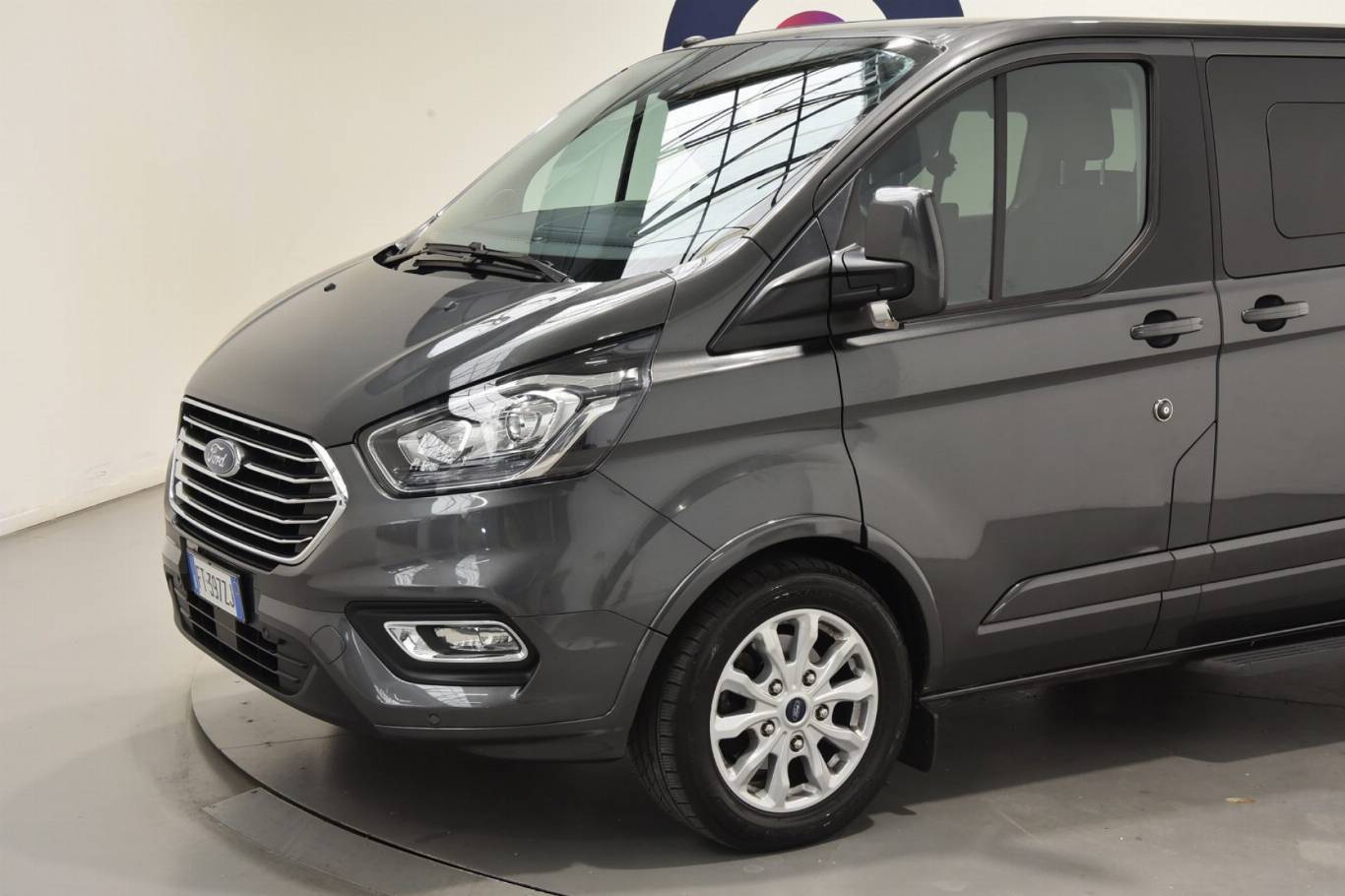 FORD Tourneo Custom 13