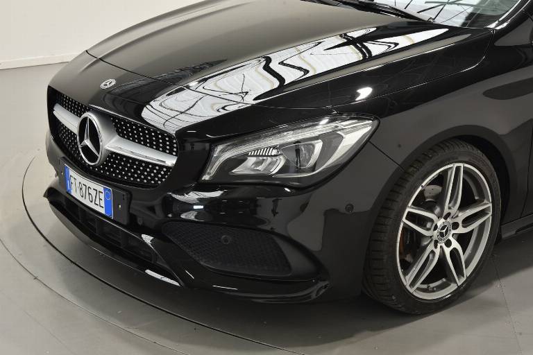 MERCEDES-BENZ CLA 180 45