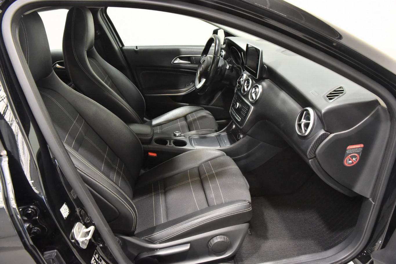 MERCEDES-BENZ A 180 4