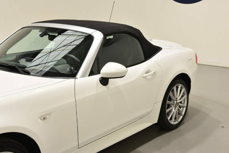 FIAT 124 Spider 41