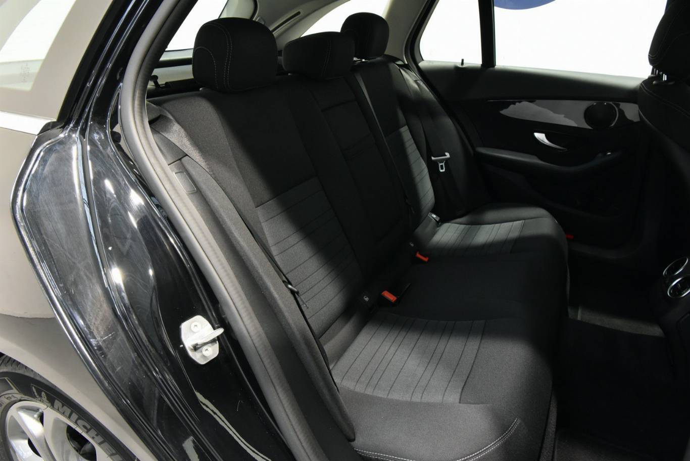 MERCEDES-BENZ C 220 54