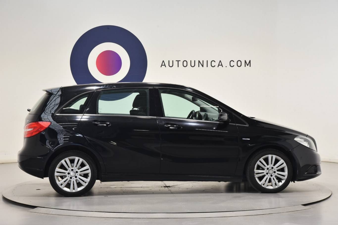 MERCEDES-BENZ B 180 11