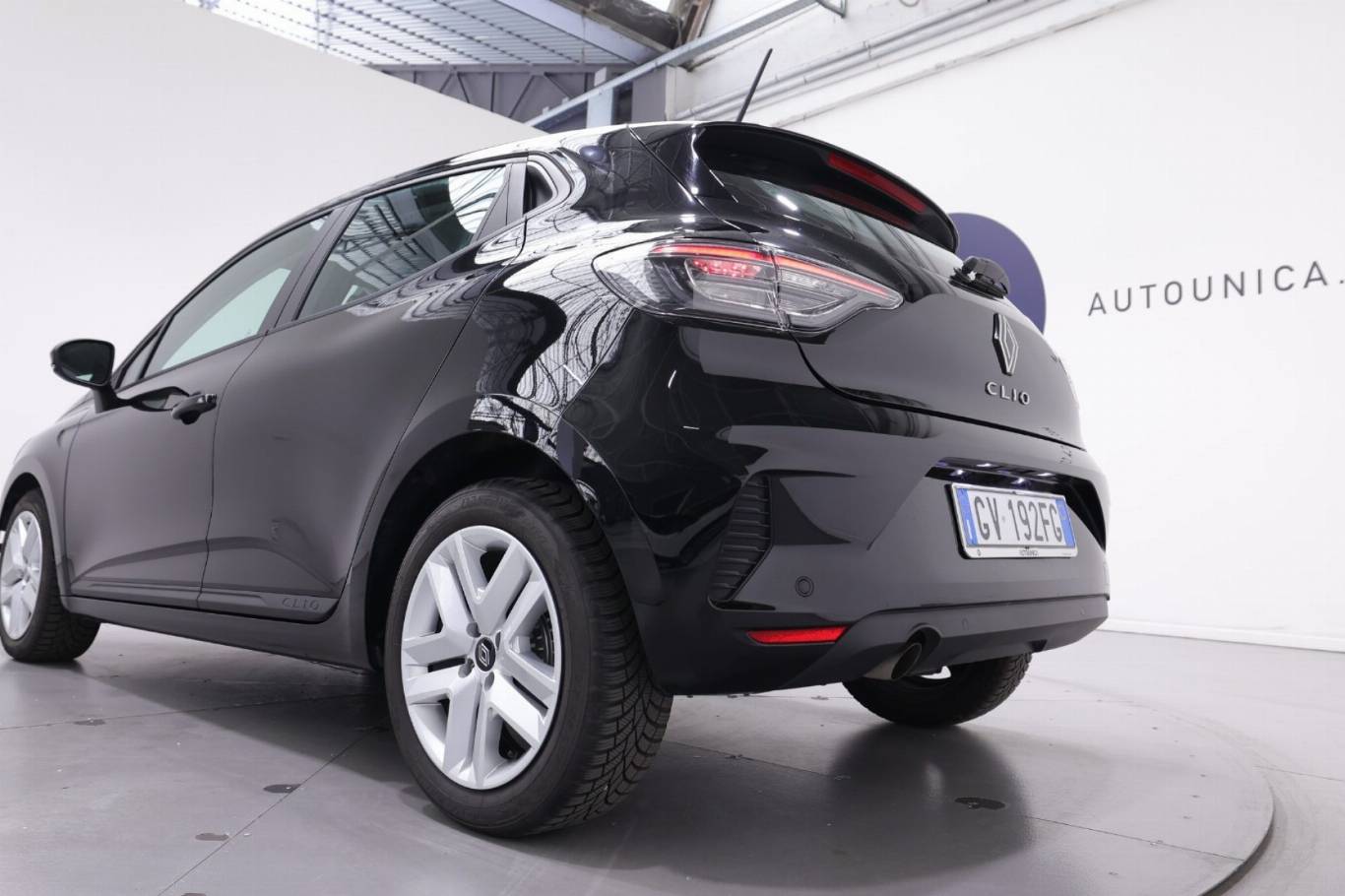RENAULT Clio 37