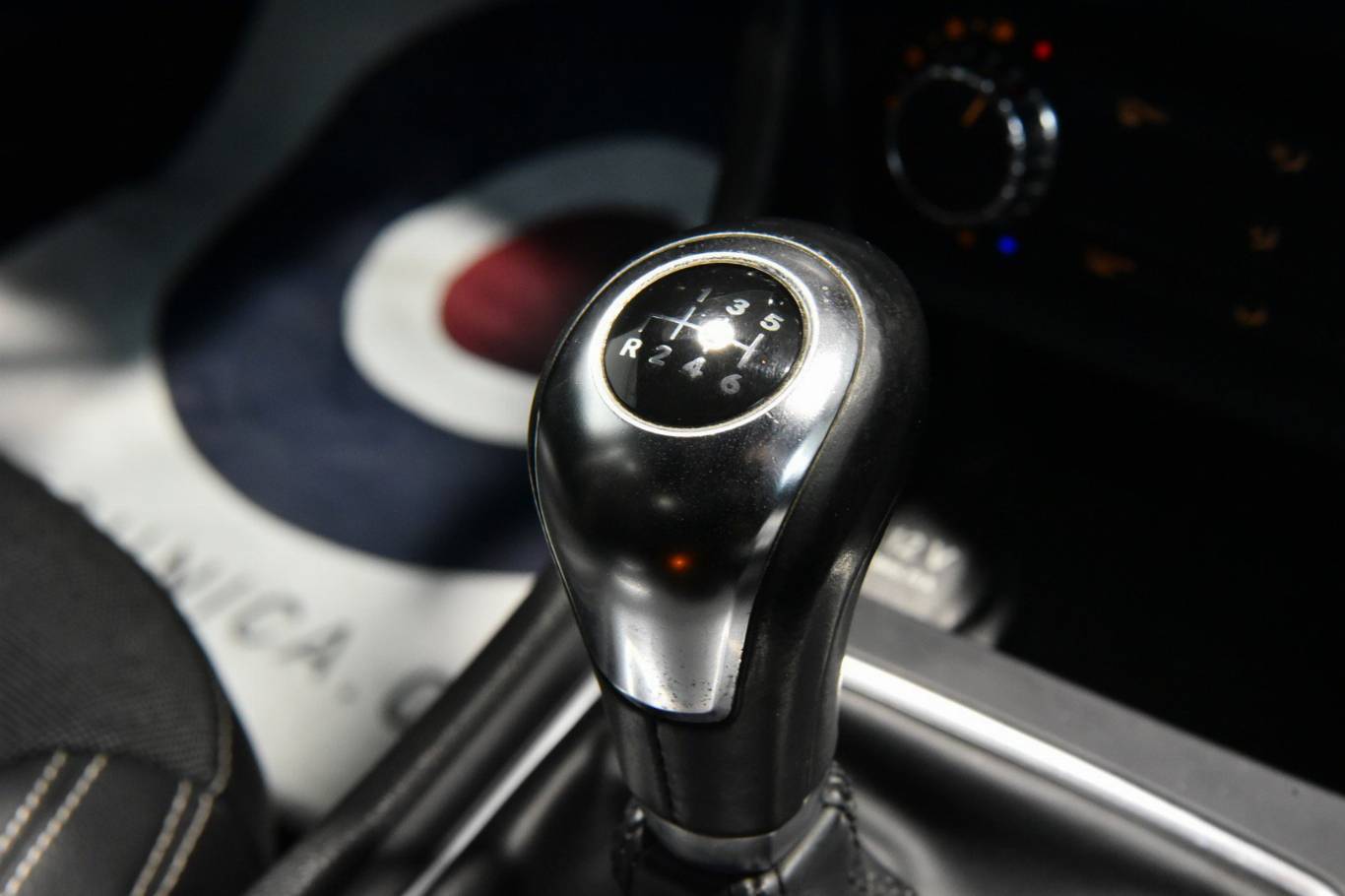 MERCEDES-BENZ A 180 23