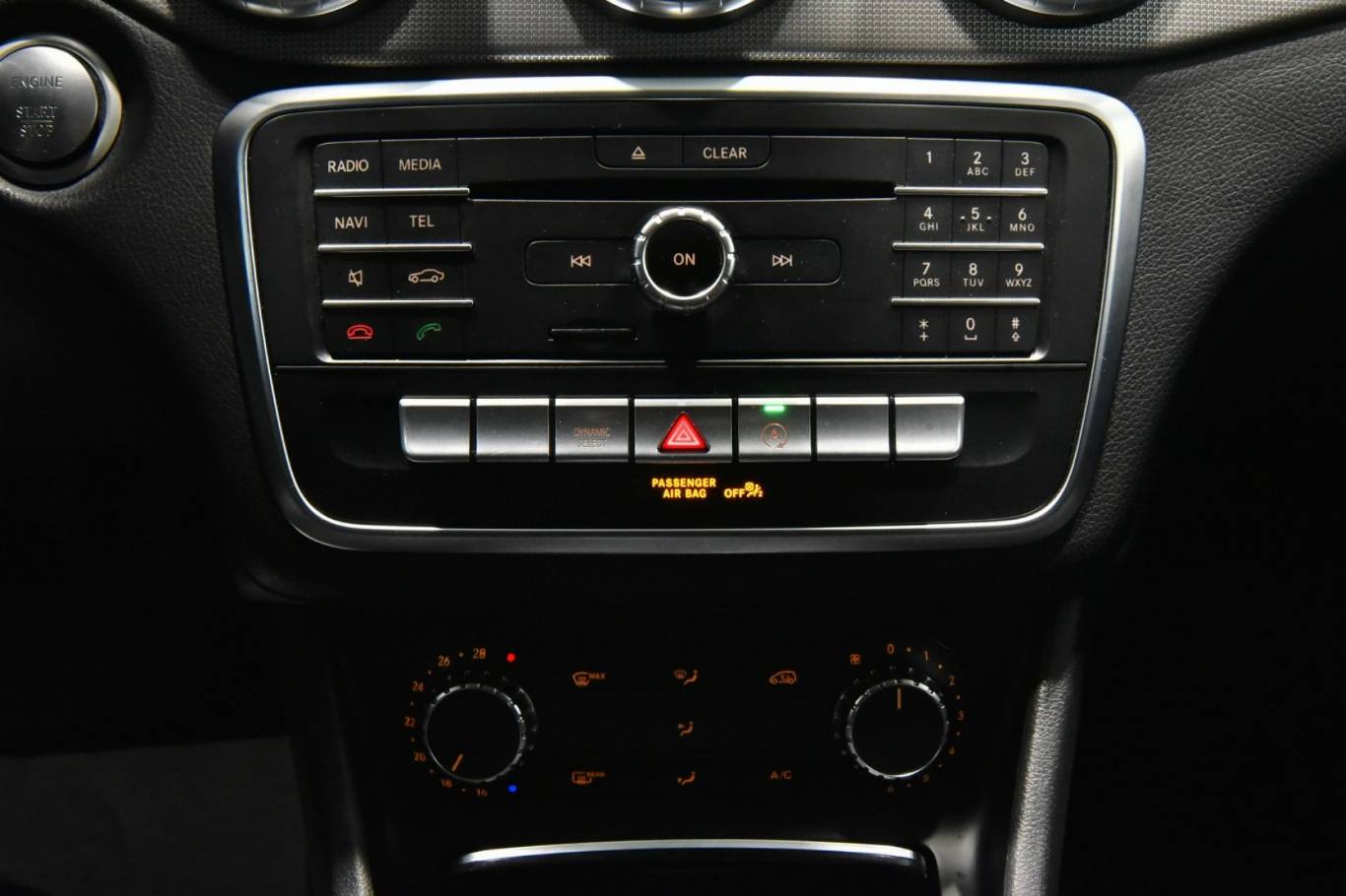 MERCEDES-BENZ CLA 180 11