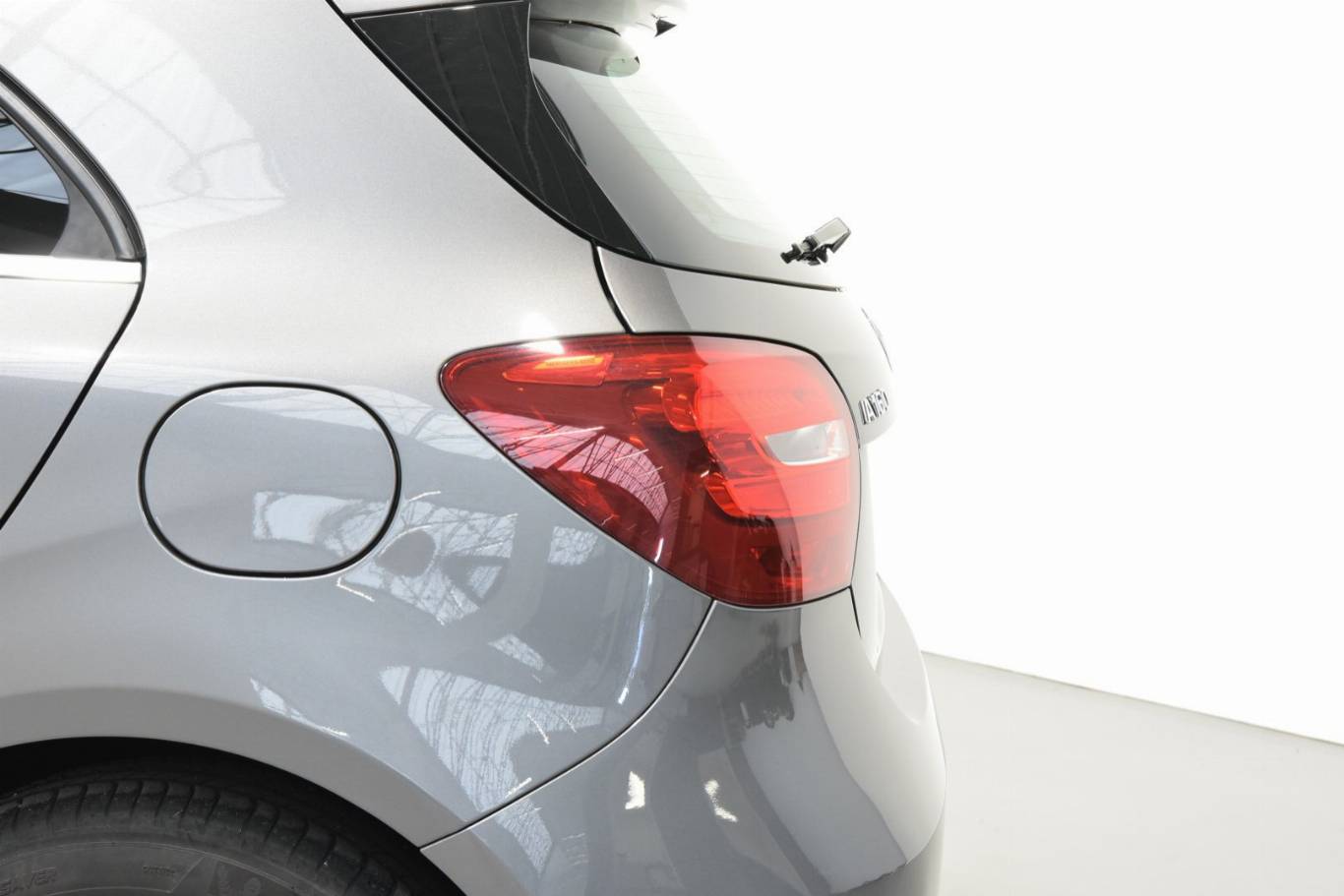 MERCEDES-BENZ A 160 40