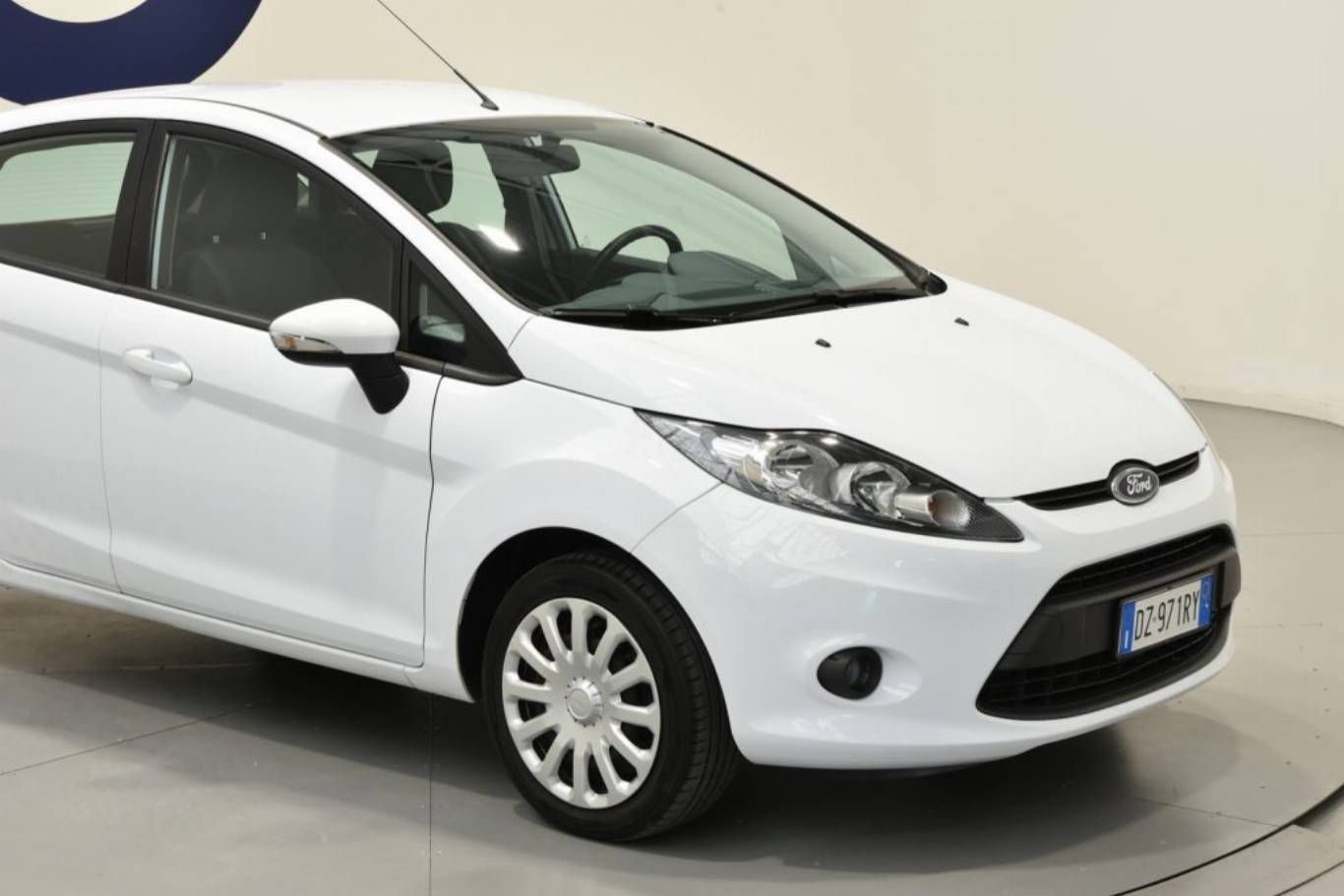FORD Fiesta 16