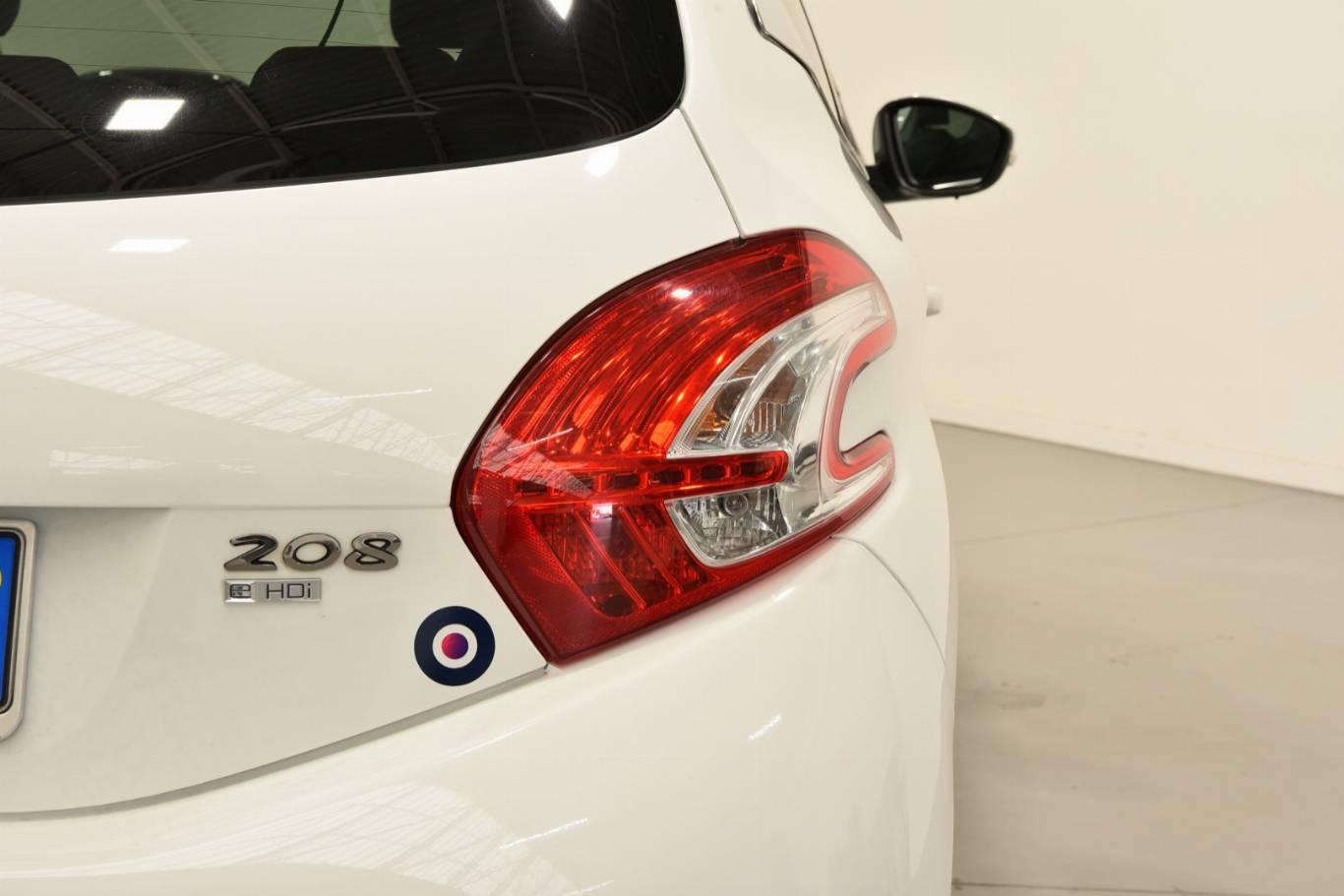 PEUGEOT 208 19