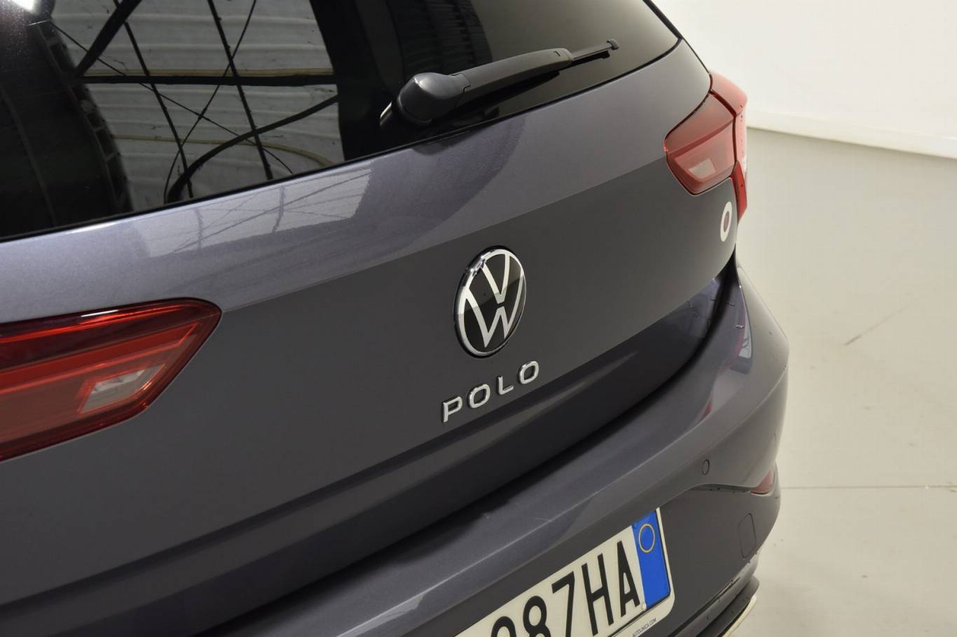 VOLKSWAGEN Polo 49