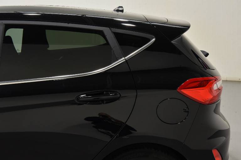 FORD Fiesta 38