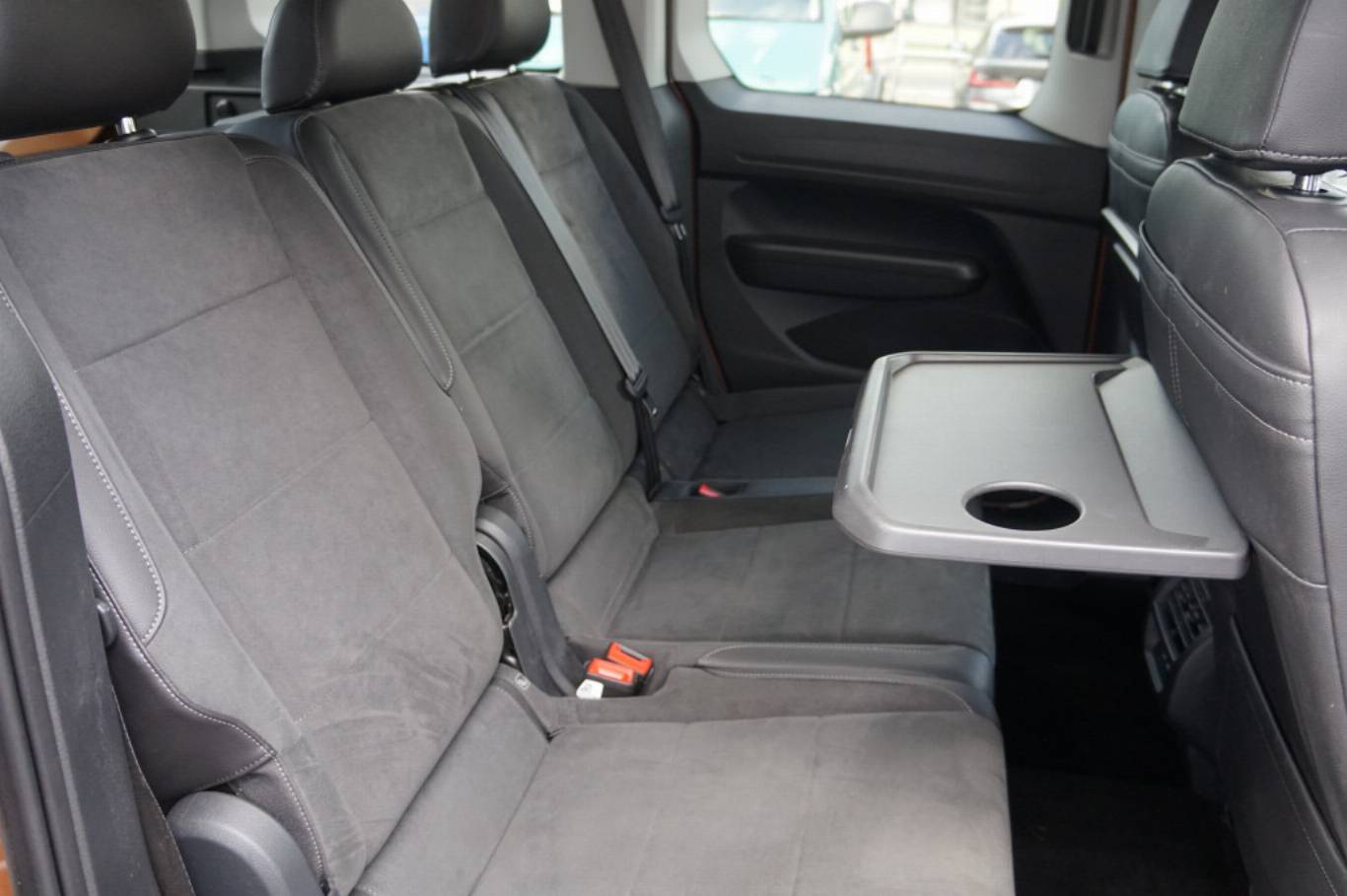 VOLKSWAGEN Caddy 9